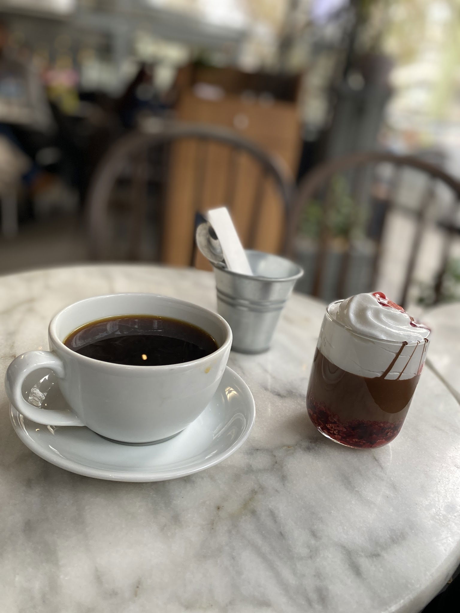 Paper Roasting Coffee & Chocolate - Bestekar