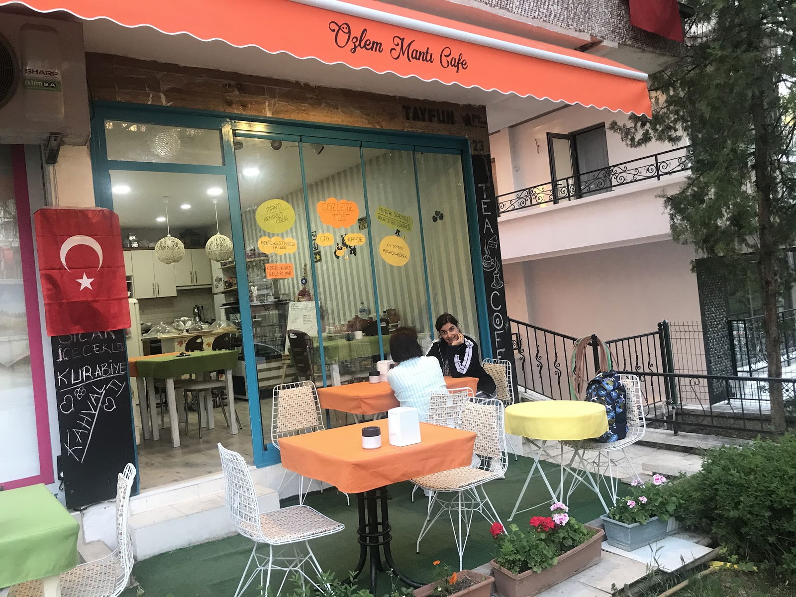 Özlem Mantı Ve Cafe