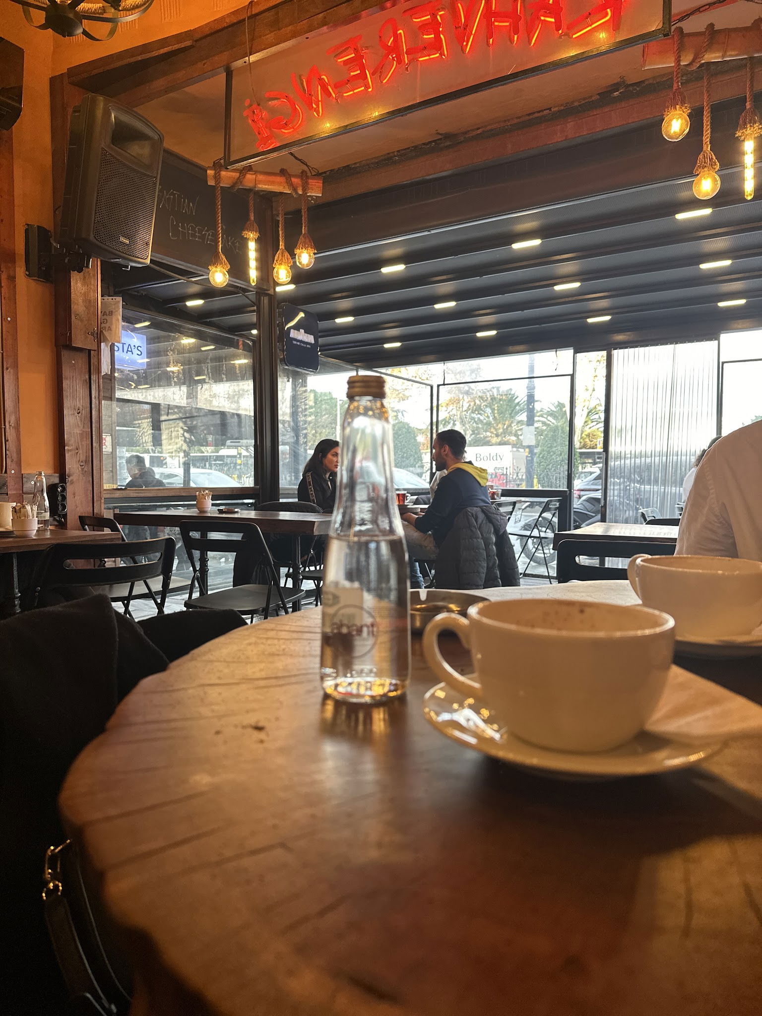 Kahverengi Cafe Çapa