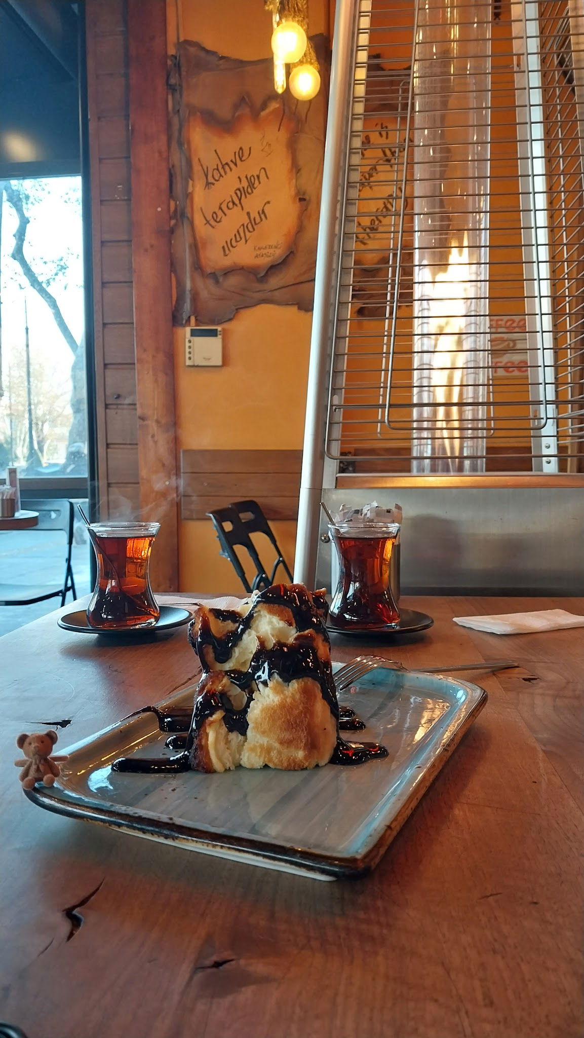 Kahverengi Cafe Çapa