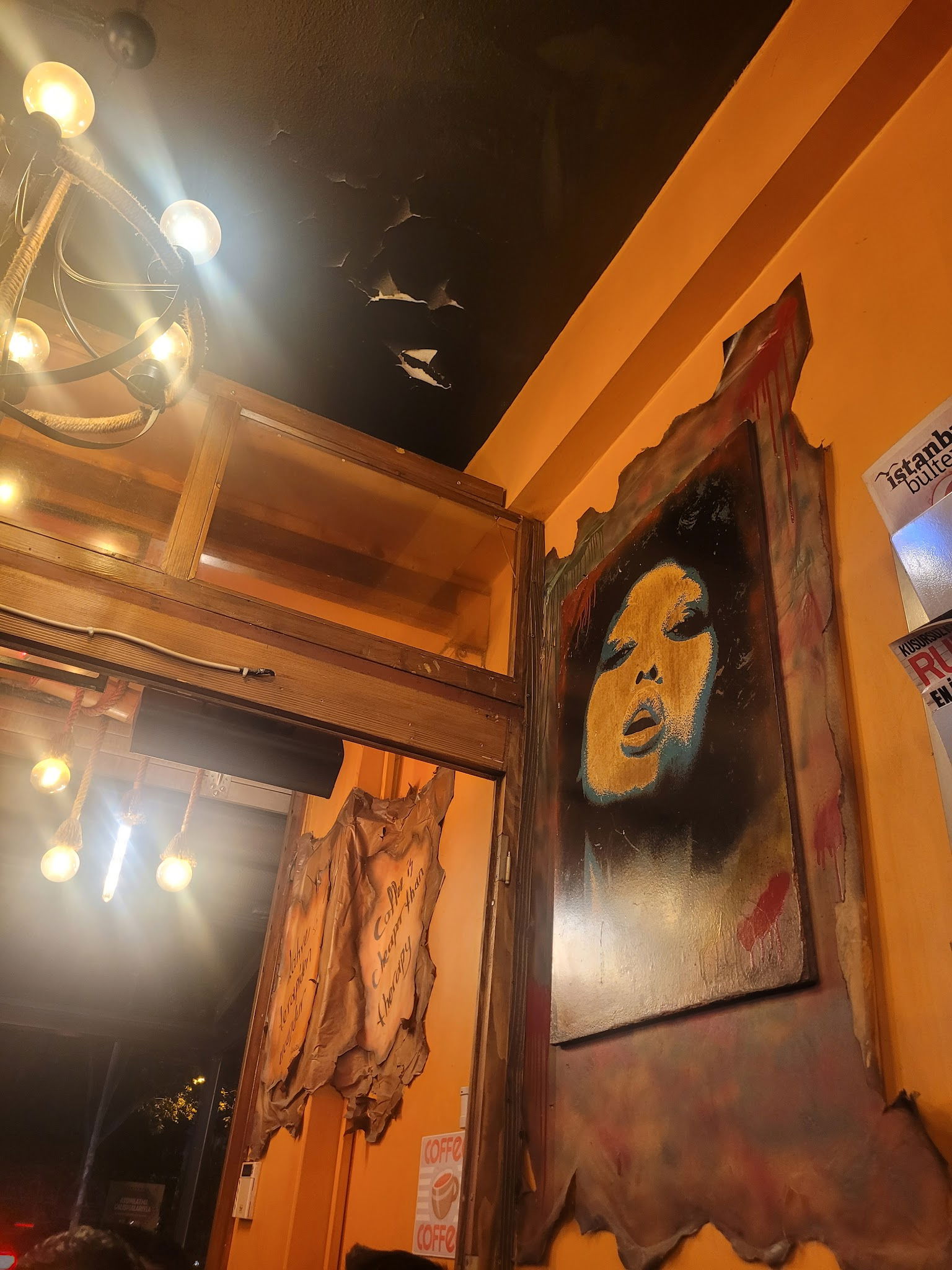 Kahverengi Cafe Çapa