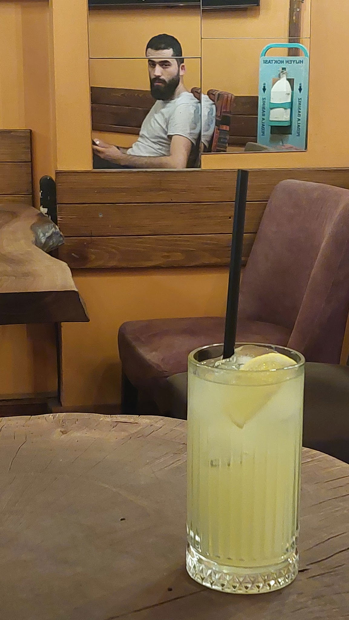 Kahverengi Cafe Çapa