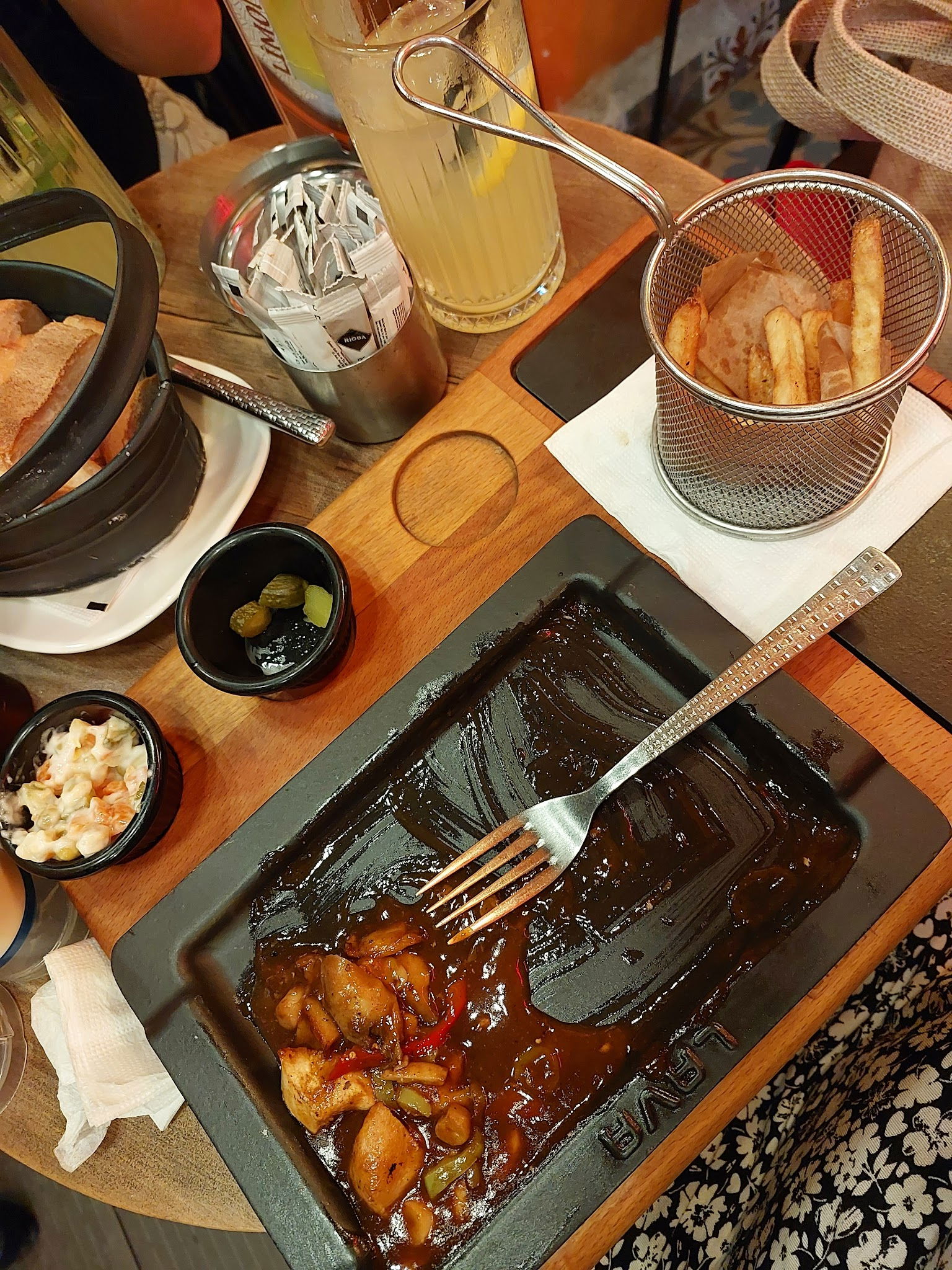 Kahverengi Cafe Çapa