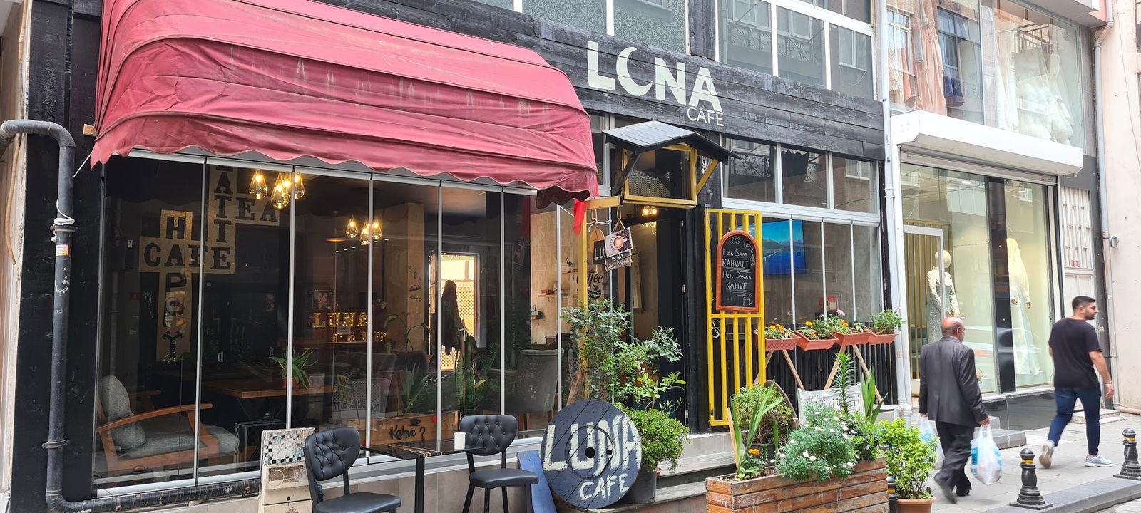 Luna Cafe