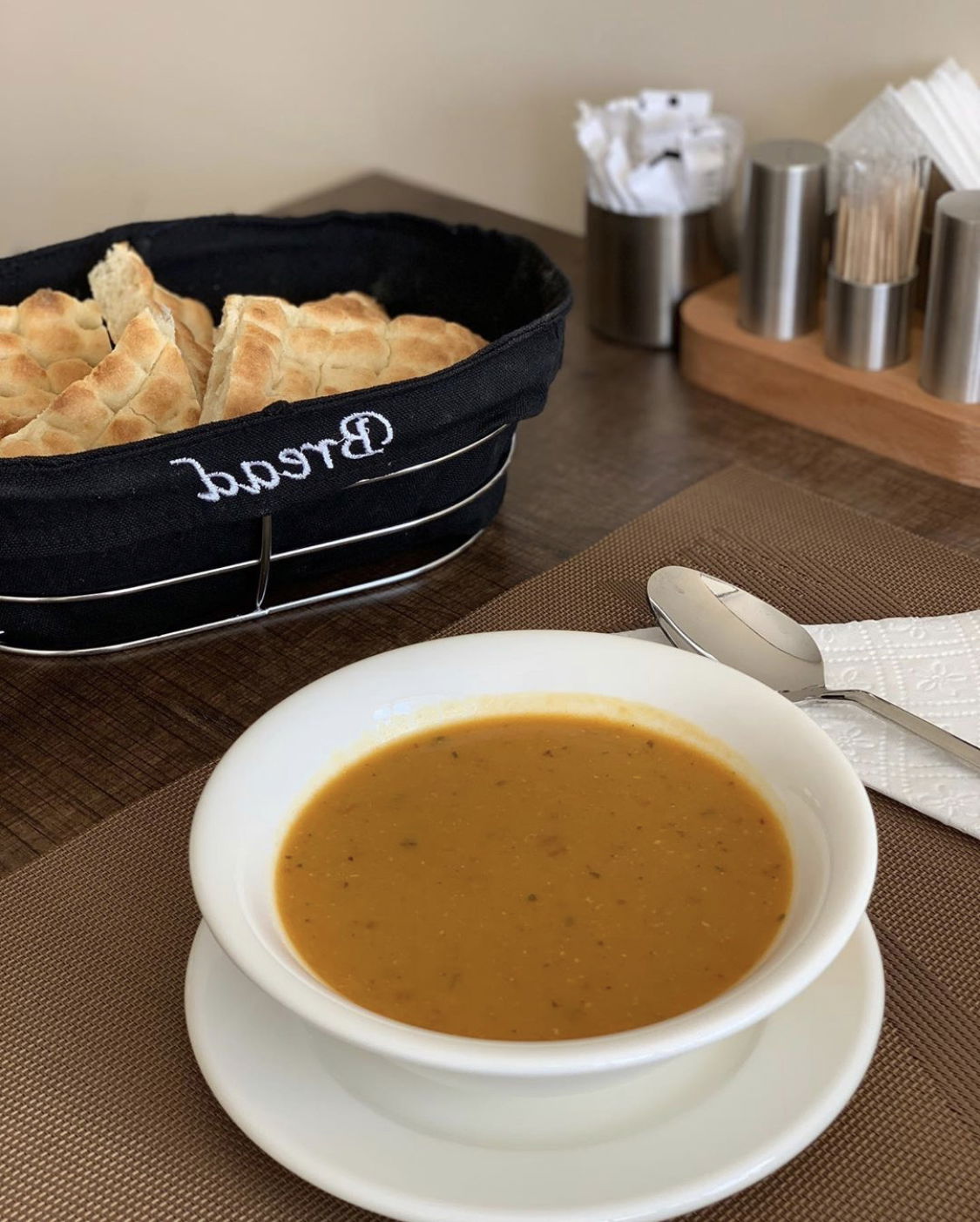 Hanimeli̇ Pi̇de Lahmacun & Kahvalti Evi̇