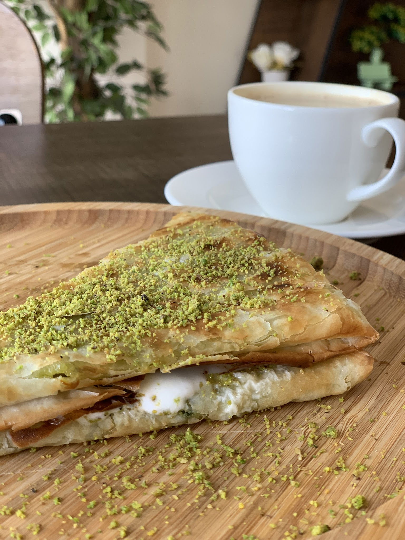 Hanimeli̇ Pi̇de Lahmacun & Kahvalti Evi̇