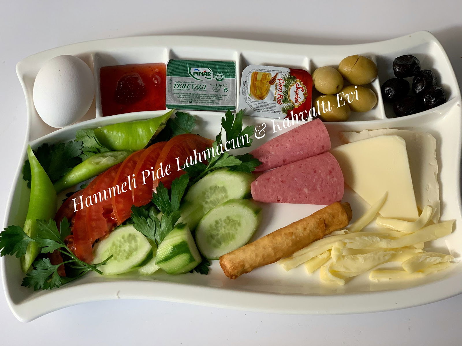 Hanimeli̇ Pi̇de Lahmacun & Kahvalti Evi̇