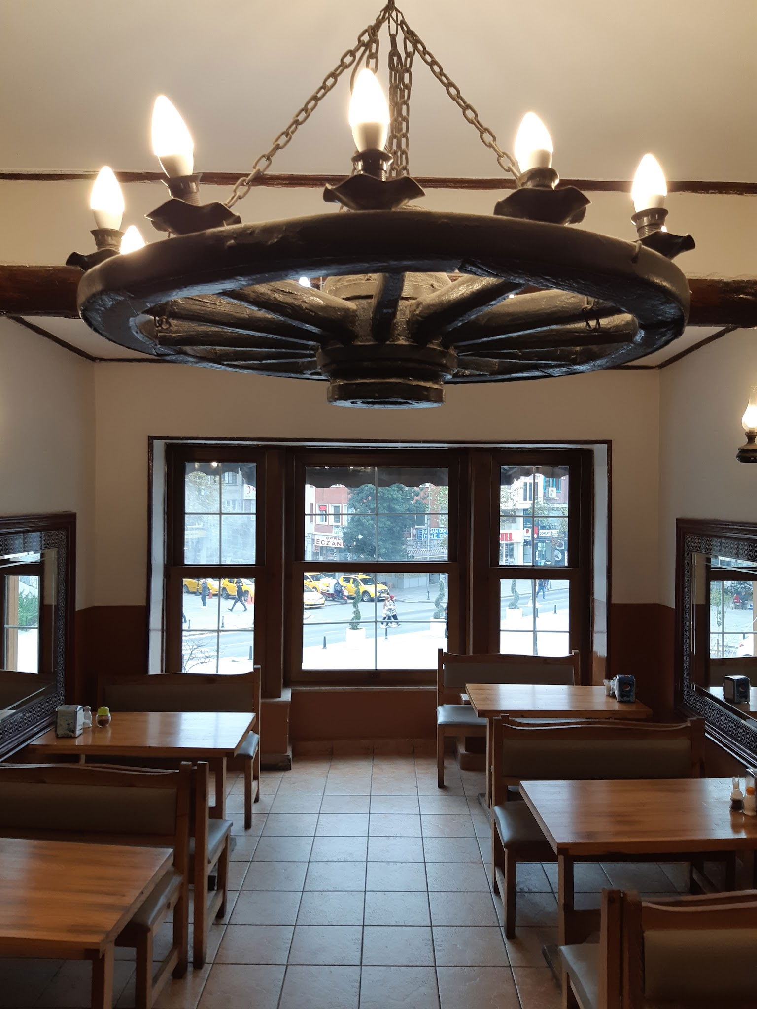 Tarihi Çinili Fırın Dürümcü Baba-Pide,Kebap,Lahmacun