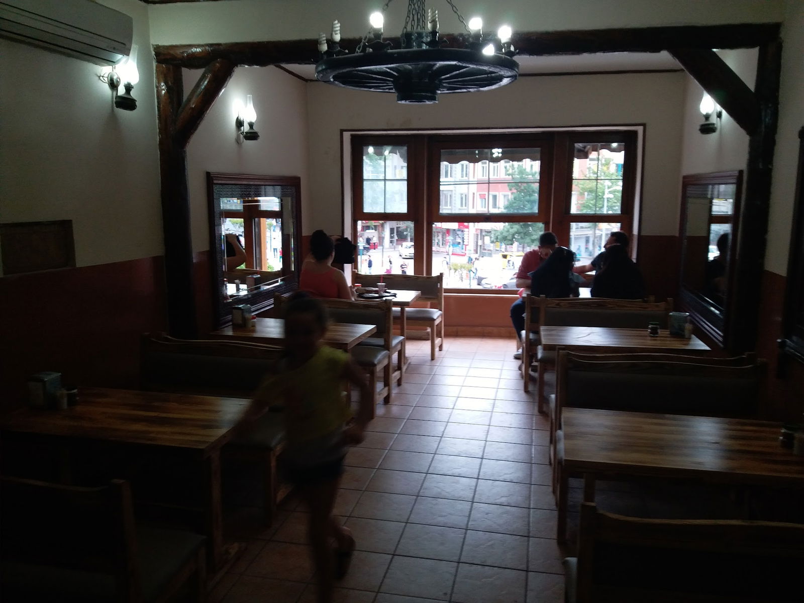 Tarihi Çinili Fırın Dürümcü Baba-Pide,Kebap,Lahmacun