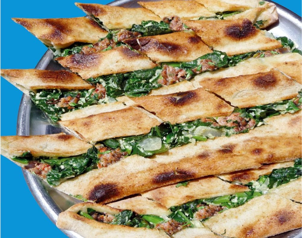 Ispanaklı Kıymalı Pide