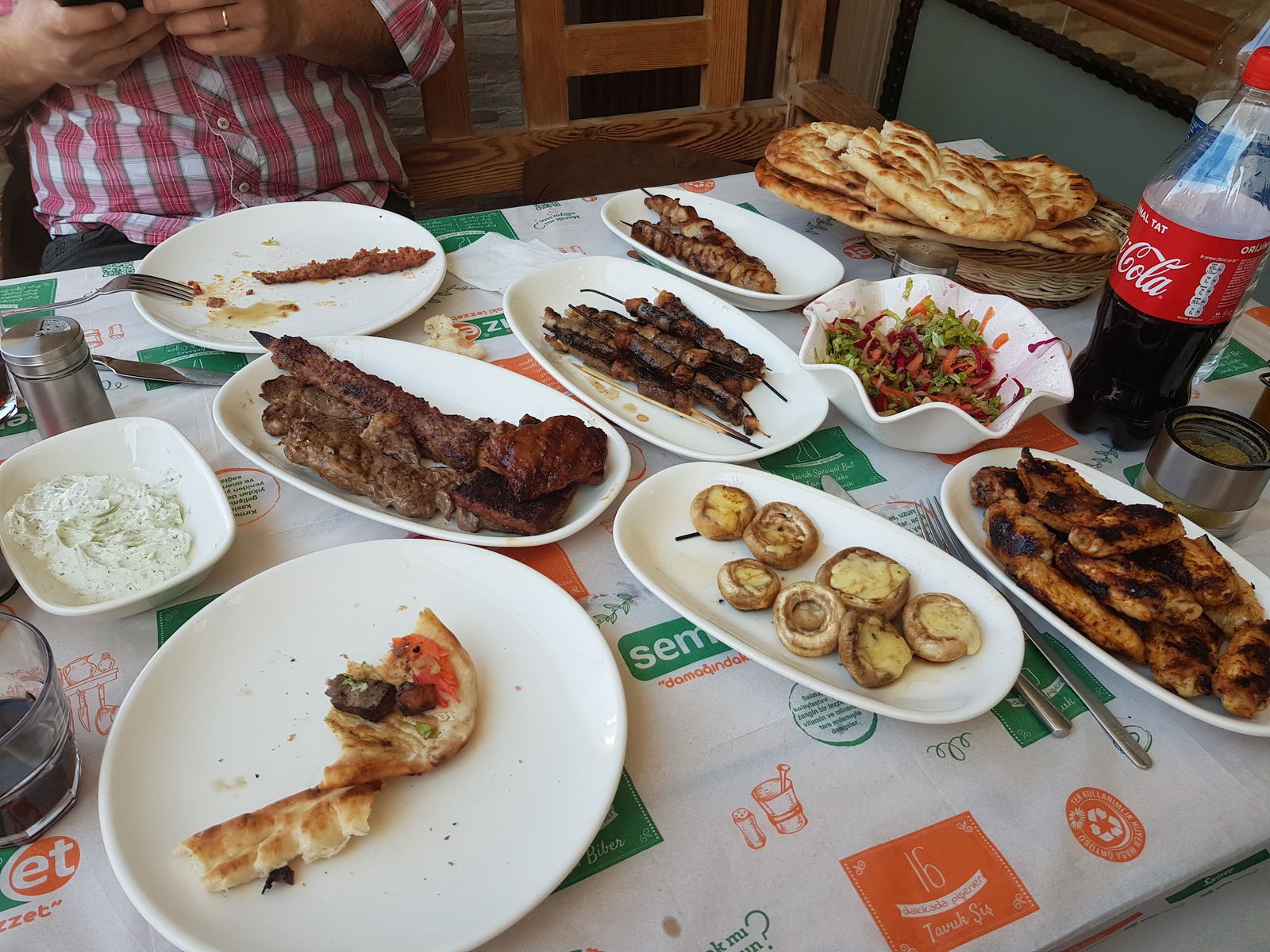 Semiz Et Kağıthane Şubesi Kasap & Izgara Salonları