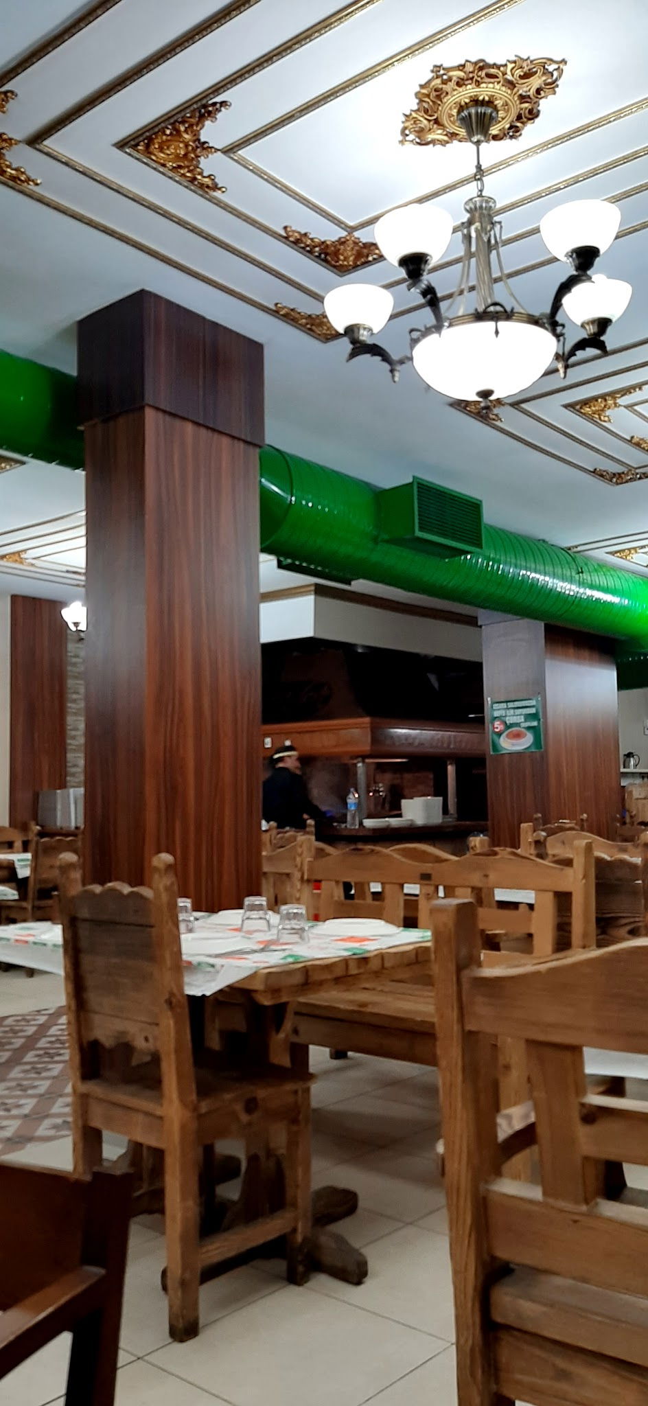 Semiz Et Kağıthane Şubesi Kasap & Izgara Salonları