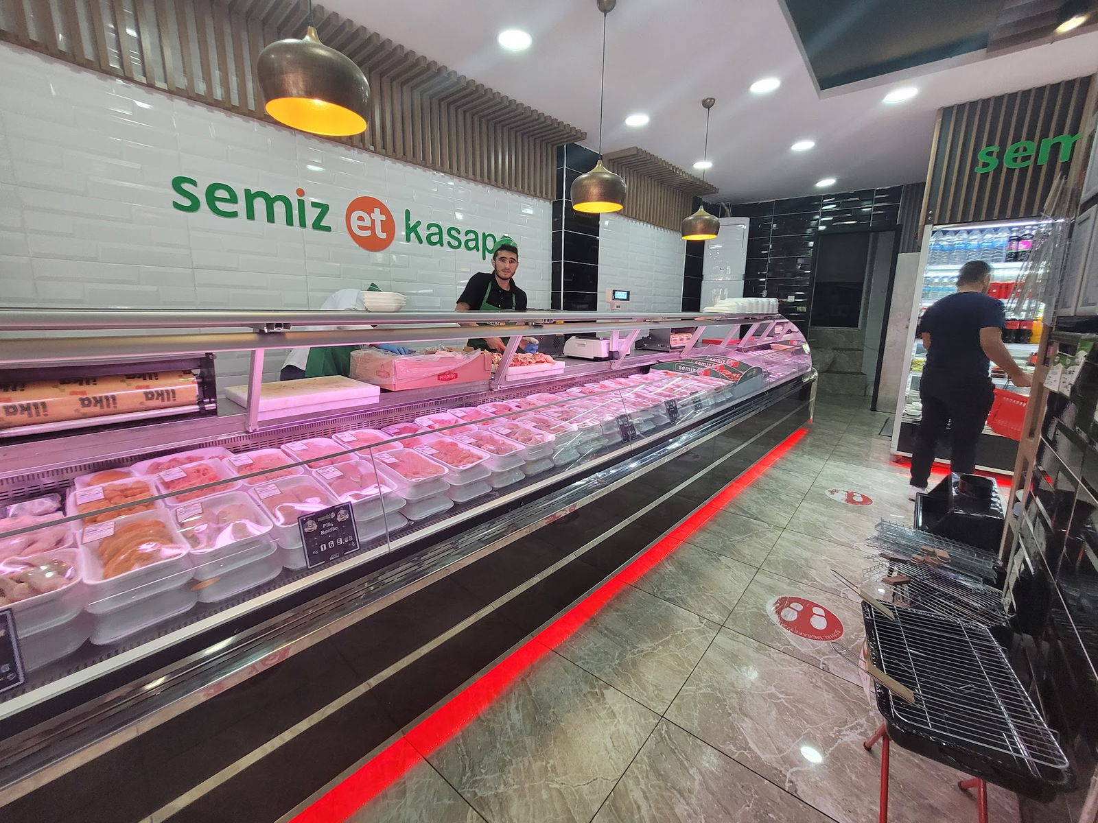 Semiz Et Kağıthane Şubesi Kasap & Izgara Salonları