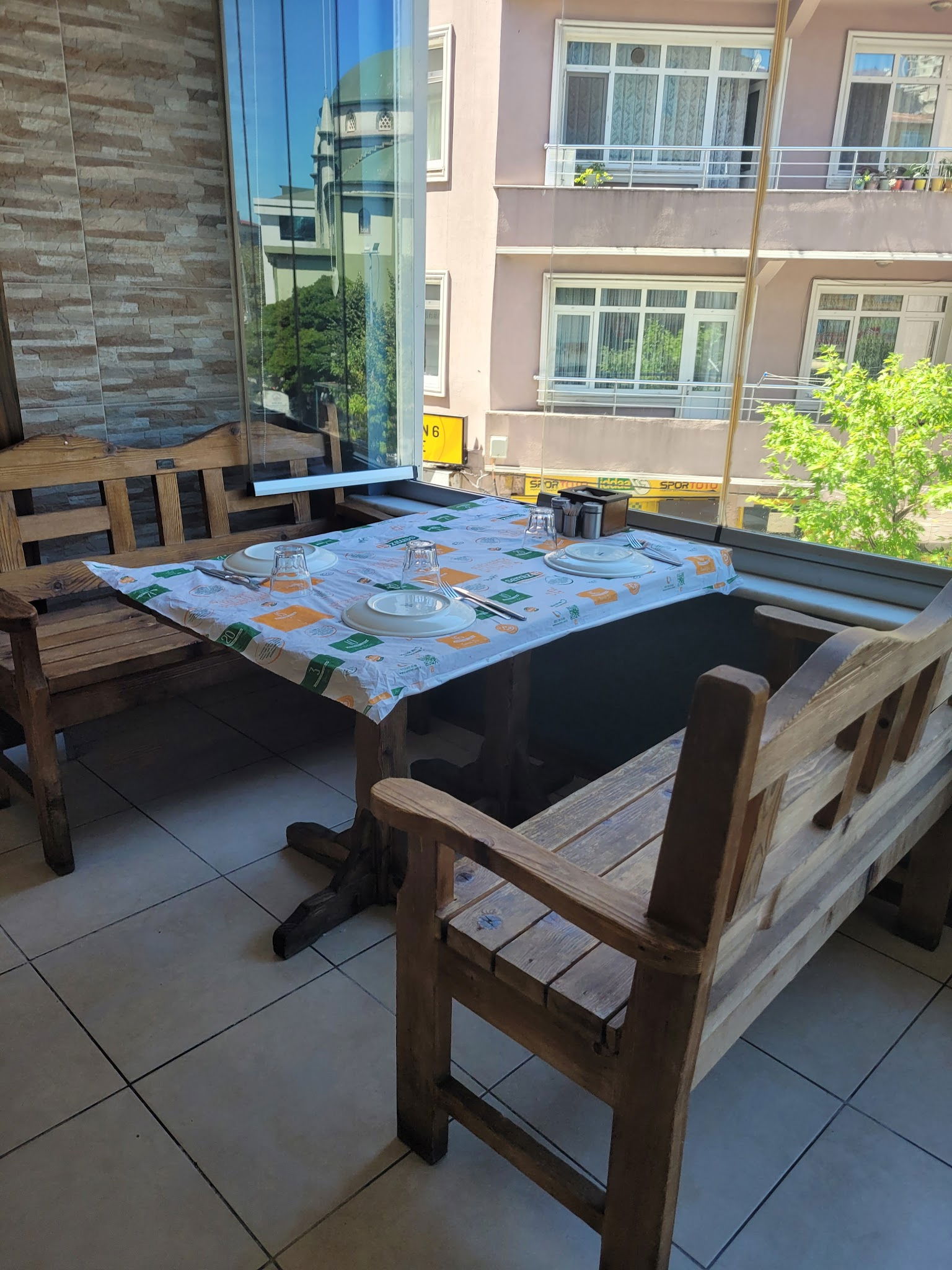 Semiz Et Kağıthane Şubesi Kasap & Izgara Salonları