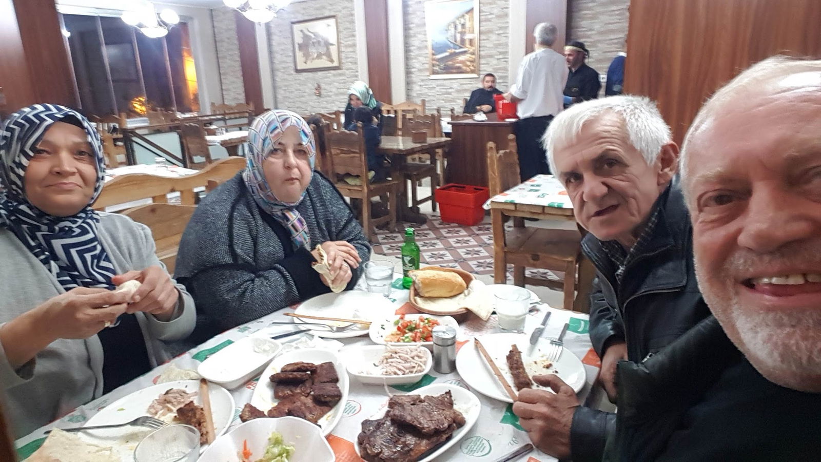 Semiz Et Kağıthane Şubesi Kasap & Izgara Salonları