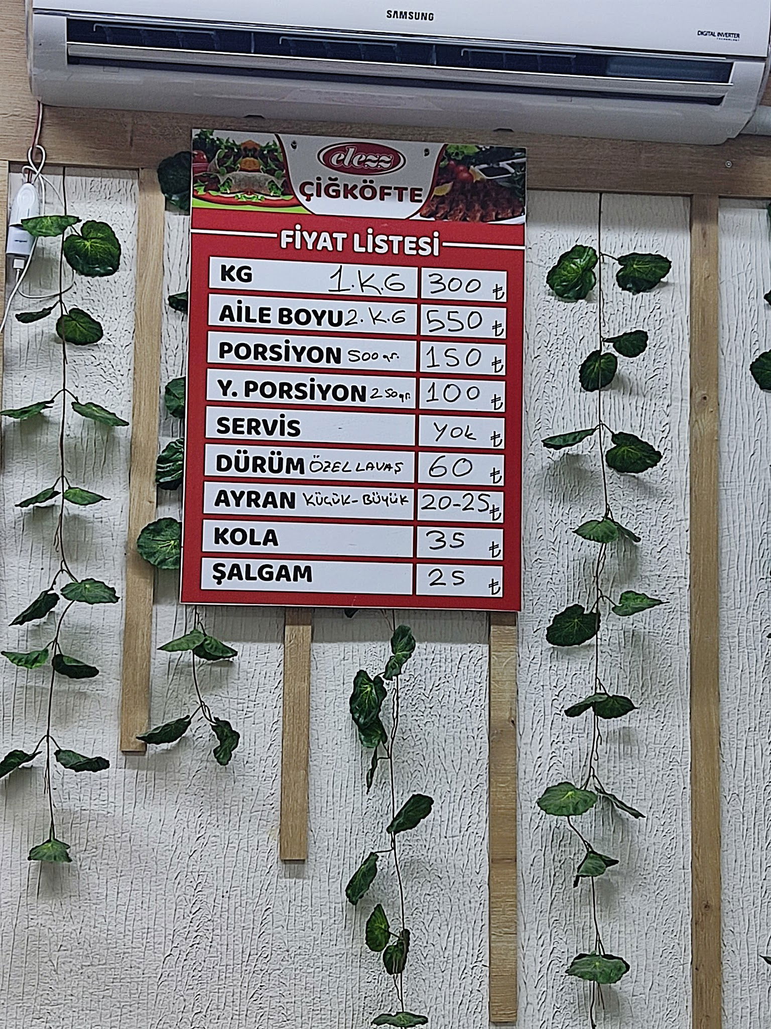 Elezz Çiğ Köfte Menemen