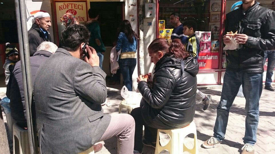 Köfteci̇ Hüseyi̇n 27