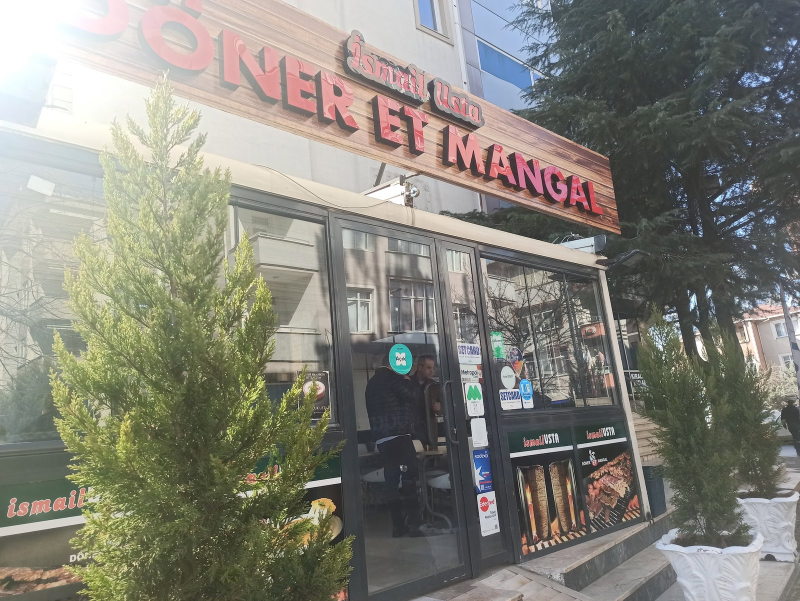 Oğuzlar Döner Et Mangal