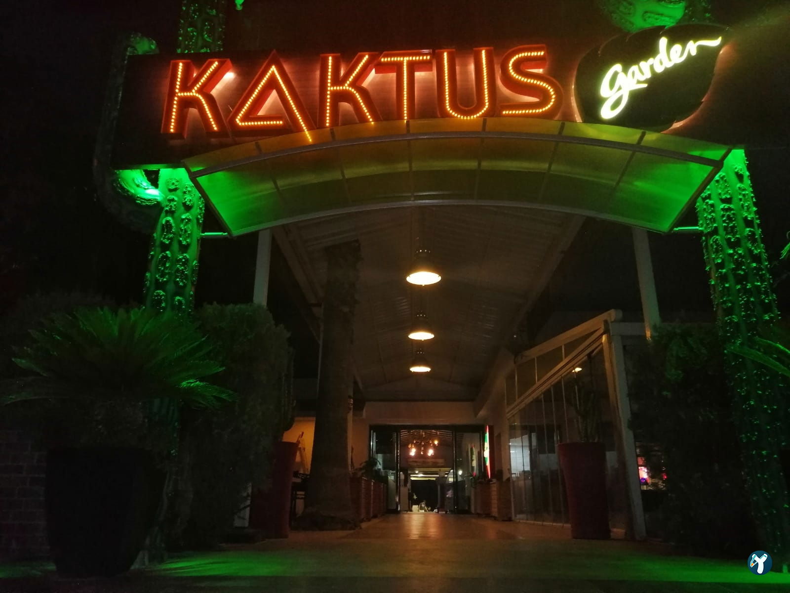 Kaktus Garden Cafe Restaurant