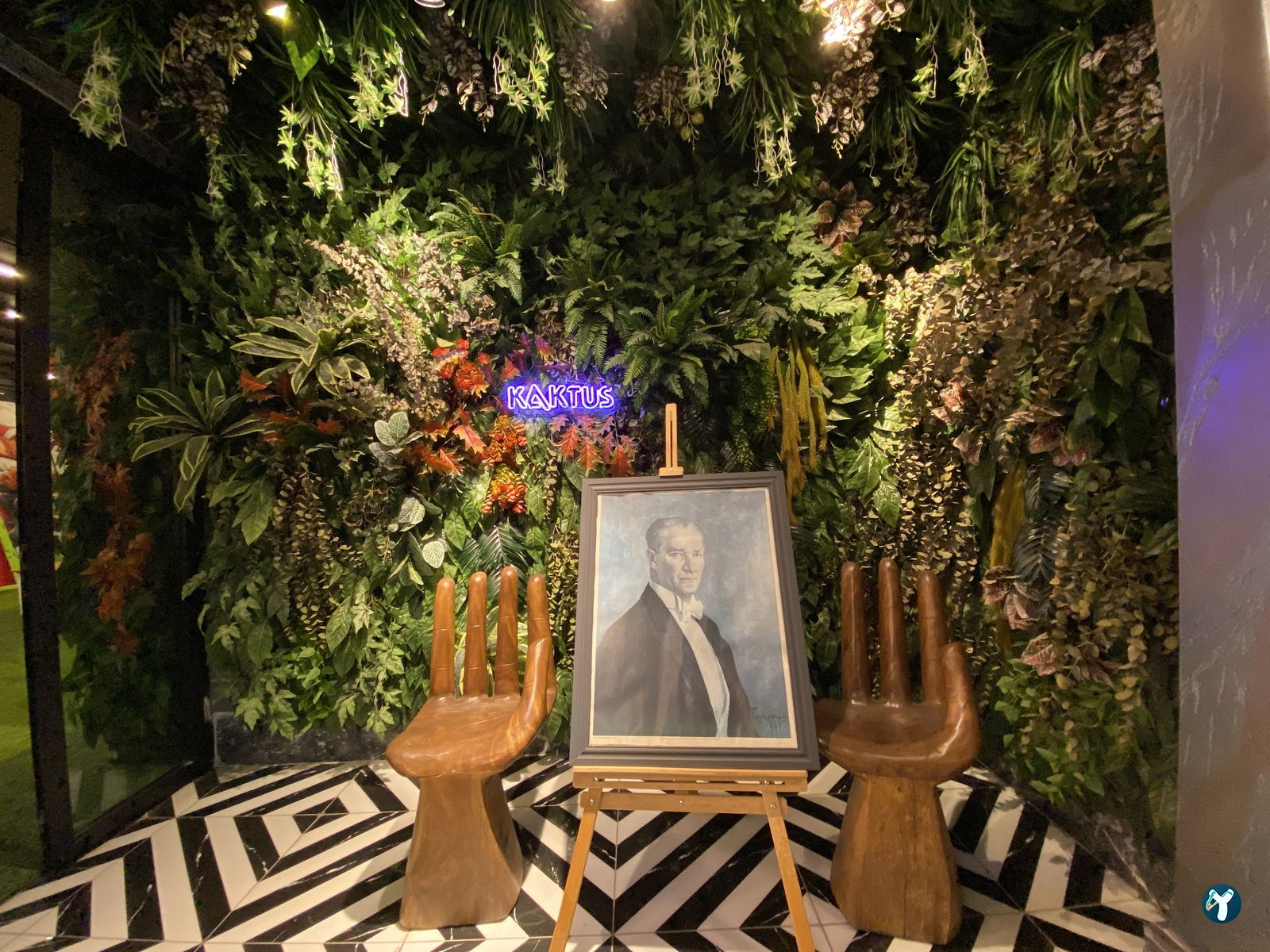 Kaktus Garden Cafe Restaurant